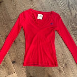 Hollister long sleeve V-neck tee